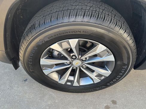 Used 2026 Chevrolet Equinox LT FWD image 12