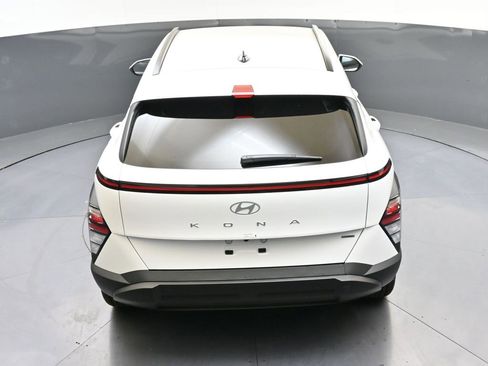 Certified 2025 Hyundai Kona SEL image 47