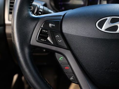 Used 2014 Hyundai Veloster Turbo image 26