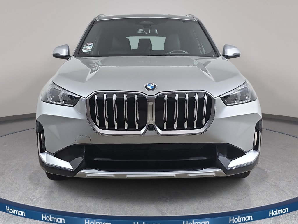Used 2024 BMW X1 xDrive28i w/ Premium Package AWD/4WD image 3