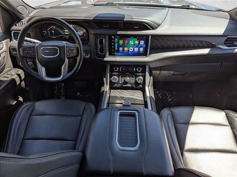 Used 2023 GMC Yukon XL Denali AWD/4WD image 18