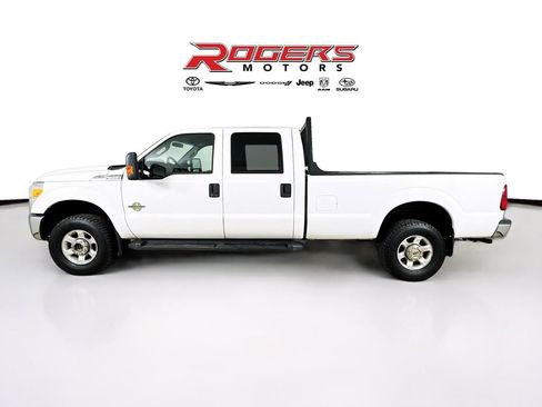 Used 2015 Ford F350 XLT w/ Camper Package image 4