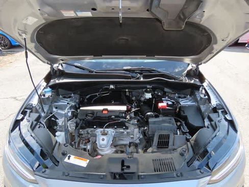 Used 2023 Honda HR-V EX-L image 9