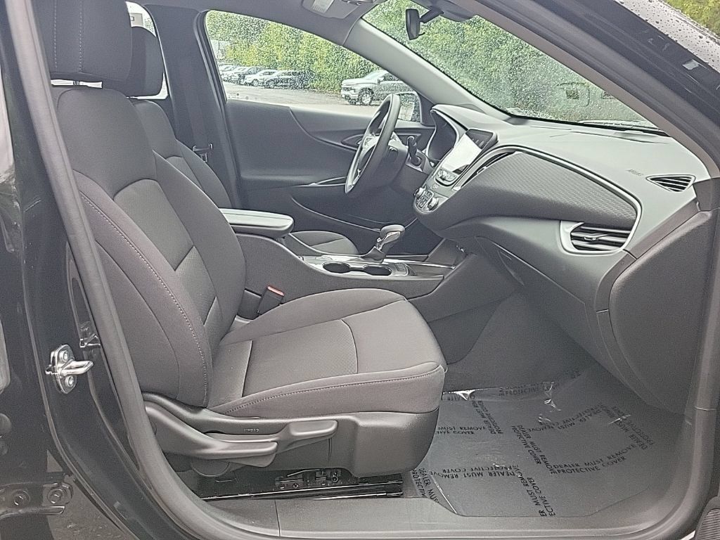 Used 2023 Chevrolet Malibu LT FWD image 34