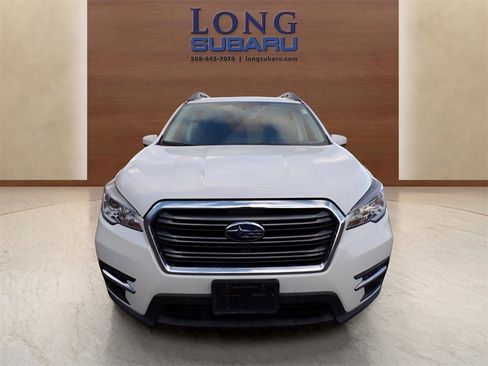 Used 2019 Subaru Ascent Premium image 3