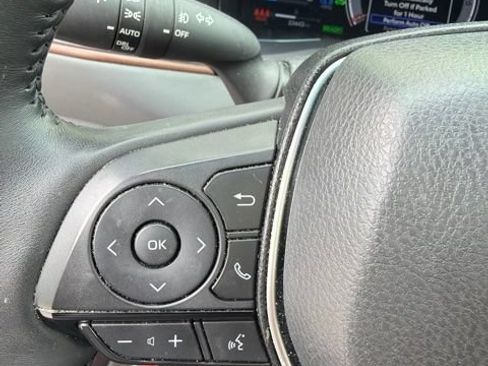Used 2024 Toyota Venza Limited AWD/4WD image 14