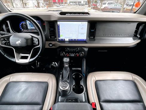 Used 2024 Ford Bronco Wildtrak image 14