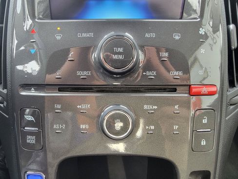 Used 2015 Chevrolet Volt Premium w/ Premium Trim Package FWD image 32