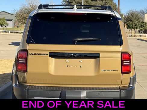 Used 2025 Toyota Land Cruiser image 5