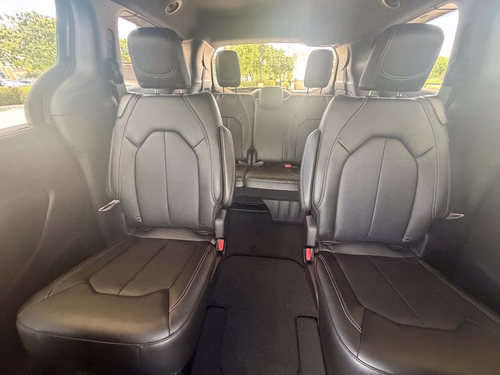 New 2027 Chrysler Pacifica Select w/ Family Tech Group FWD image 26