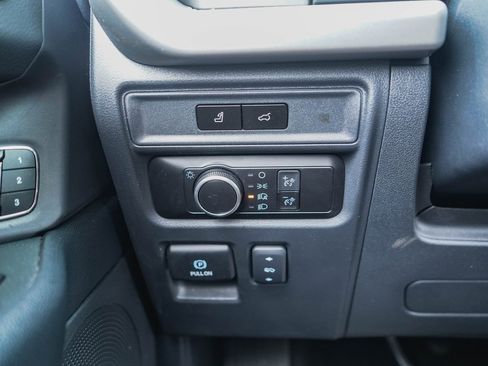 Used 2023 Ford Expedition Max XLT image 15