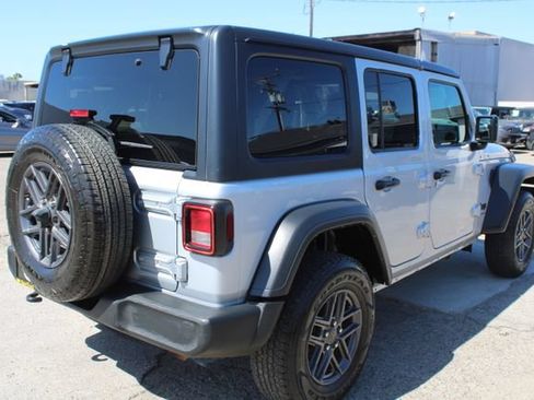 Used 2024 Jeep Wrangler Sport S AWD/4WD image 4