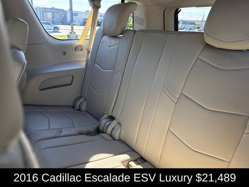 Used 2016 Cadillac Escalade ESV Luxury RWD image 17