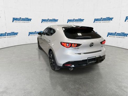 New 2026 MAZDA MAZDA3 Hatchback w/Premium Plus Pkg image 9