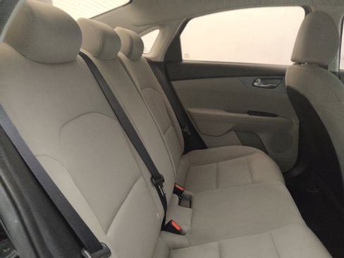 Used 2021 Kia Forte LXS FWD image 19