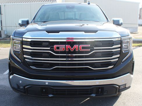 New 2026 GMC Sierra 1500 SLT w/ SLT Premium Plus Package image 15