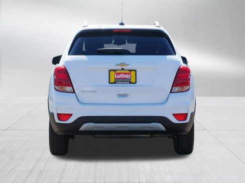 Used 2022 Chevrolet Trax LT w/ LT Convenience Package AWD/4WD image 6