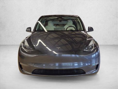 Used 2024 Tesla Model Y Performance AWD/4WD image 2