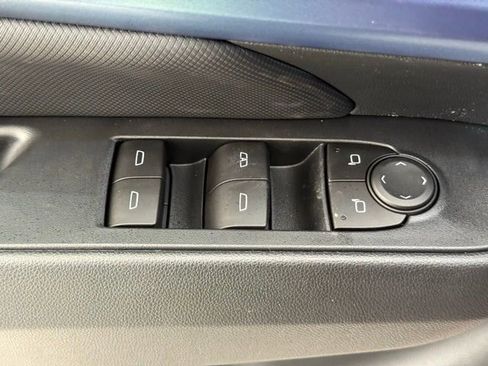 New 2026 Chevrolet Equinox EV LT image 28