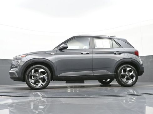 Certified 2023 Hyundai Venue Limited w/ Cargo Package image 45