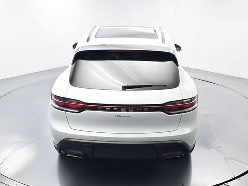 Certified 2022 Porsche Macan AWD/4WD image 37