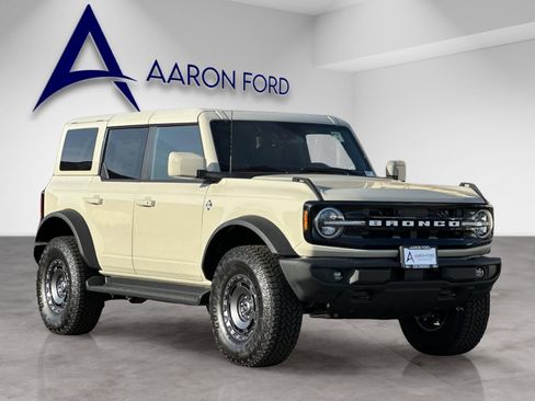 New 2025 Ford Bronco Outer Banks w/ Sasquatch Package image 7
