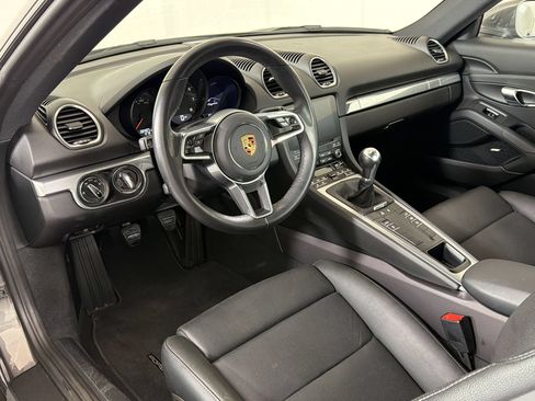 Certified 2024 Porsche 718 Cayman RWD image 4