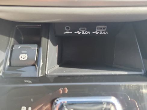 Certified 2025 Subaru Outback Premium image 15