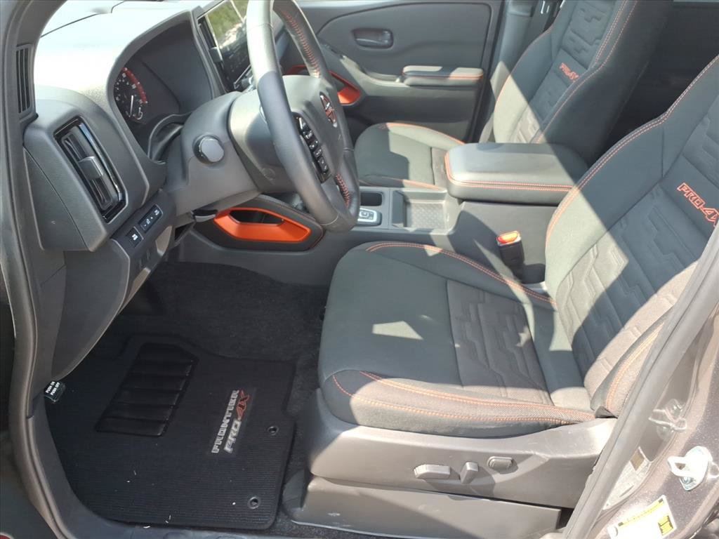 Used 2026 Nissan Frontier PRO-4X AWD/4WD image 12