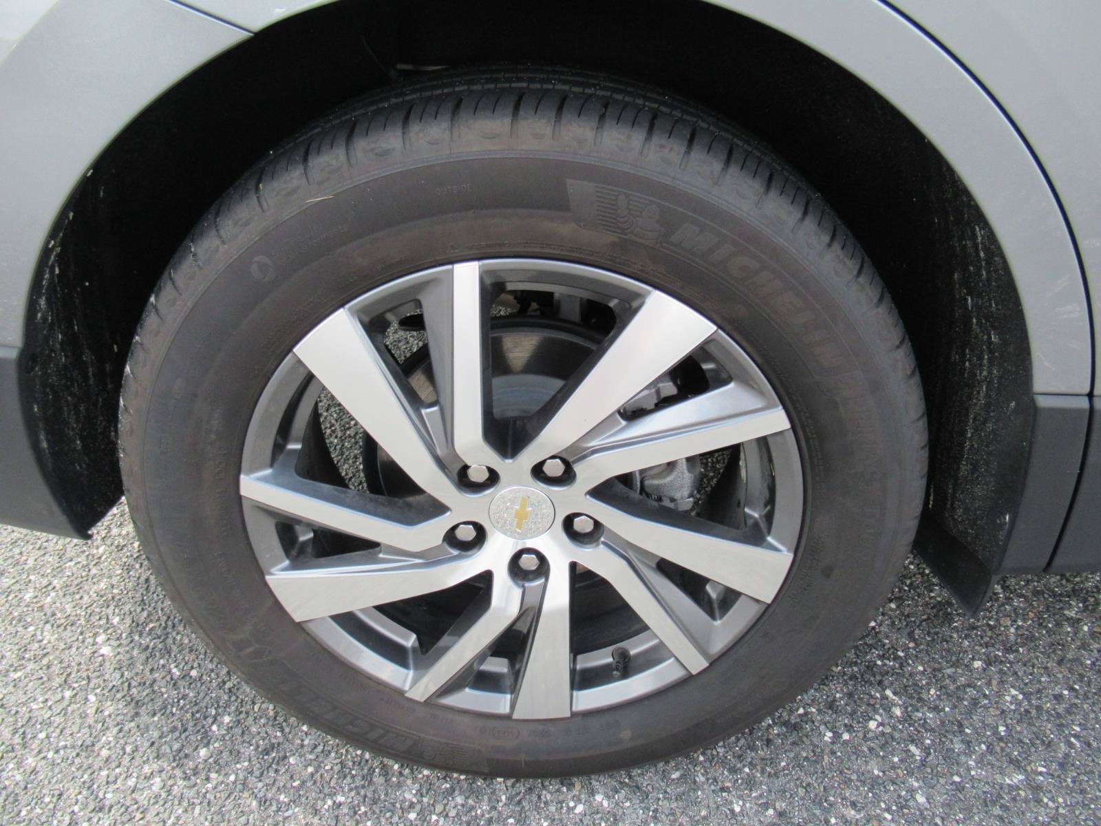 Used 2024 Chevrolet Equinox Premier FWD image 8