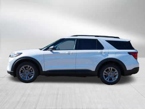 Used 2026 Ford Explorer Active w/ Active Comfort Package AWD/4WD image 4