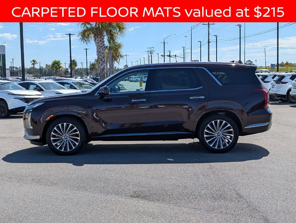Used 2024 Hyundai Palisade Calligraphy FWD image 2