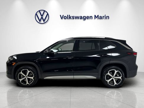 Used 2026 Volkswagen Tiguan SE w/ Panoramic Sunroof Package AWD/4WD image 2