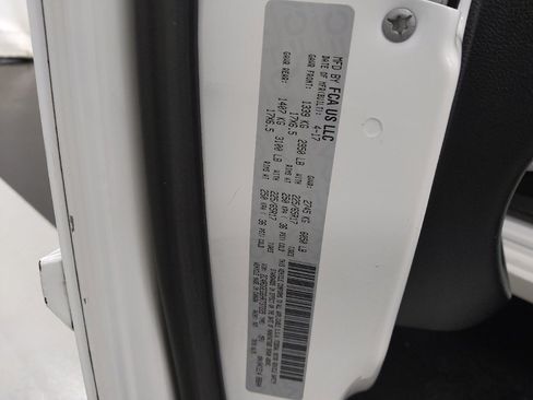 Used 2017 Dodge Grand Caravan GT image 33