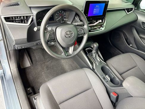 Used 2025 Toyota Corolla LE w/ Carpet Mat Package (TMS) image 9
