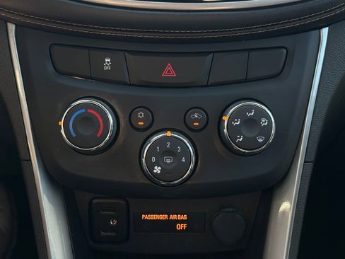 Used 2017 Chevrolet Trax LT image 33