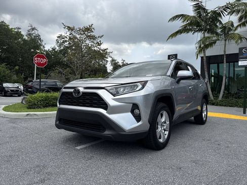 Used 2021 Toyota RAV4 XLE FWD image 31
