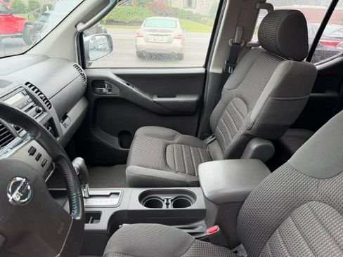 Used 2006 Nissan Frontier NISMO w/ (J01) Sunroof Pkg AWD/4WD image 17