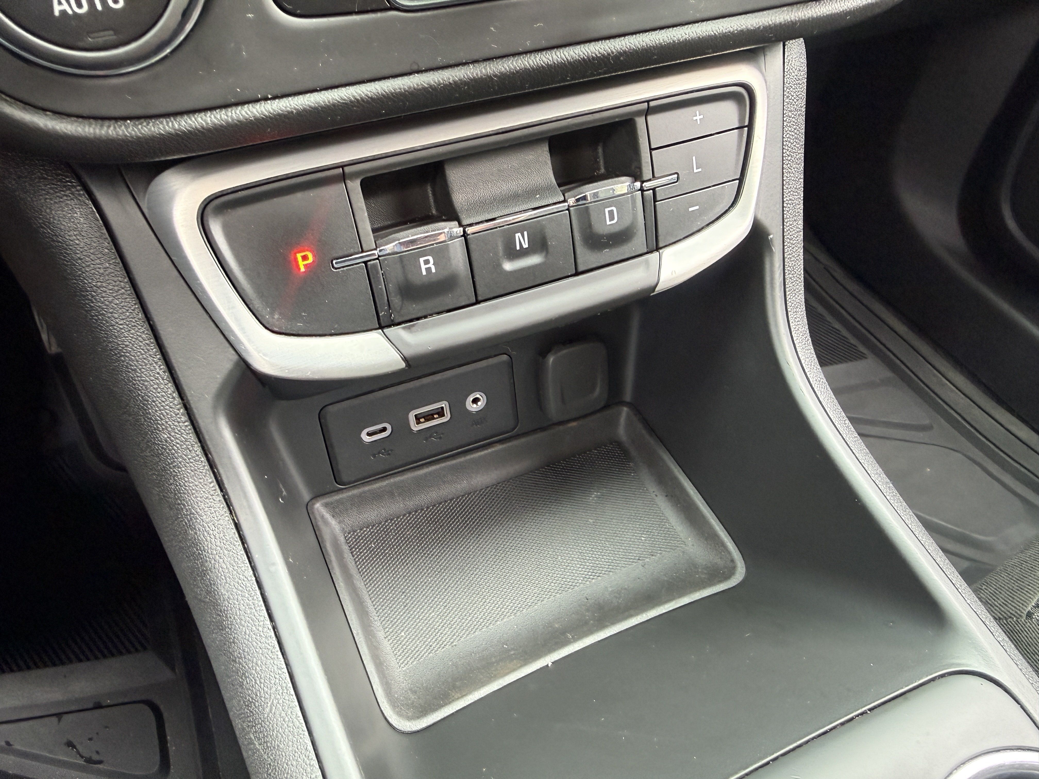 Used 2023 GMC Terrain SLE w/ Driver Convenience Package AWD/4WD image 19