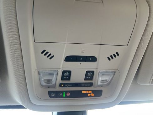 Used 2023 GMC Acadia Denali w/ Denali Ultimate Package image 37