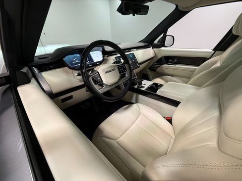 Used 2025 Land Rover Range Rover Long Wheelbase Autobiography AWD/4WD image 57