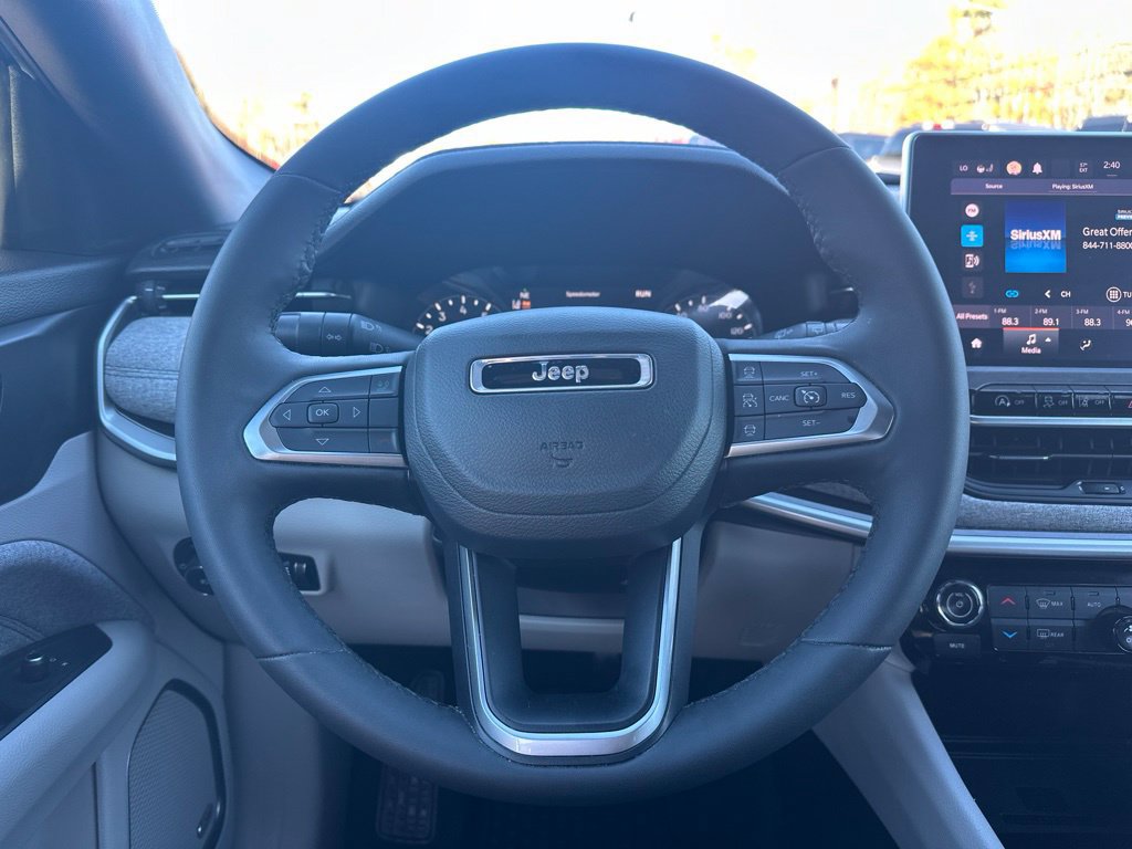 Used 2023 Jeep Compass Latitude w/ Sun and Sound Group AWD/4WD image 20