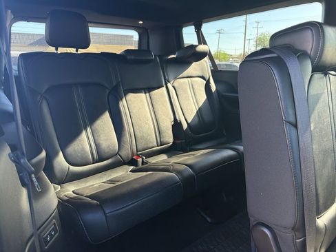 Used 2024 Jeep Wagoneer L Series II w/ Flexible Seating Group image 14