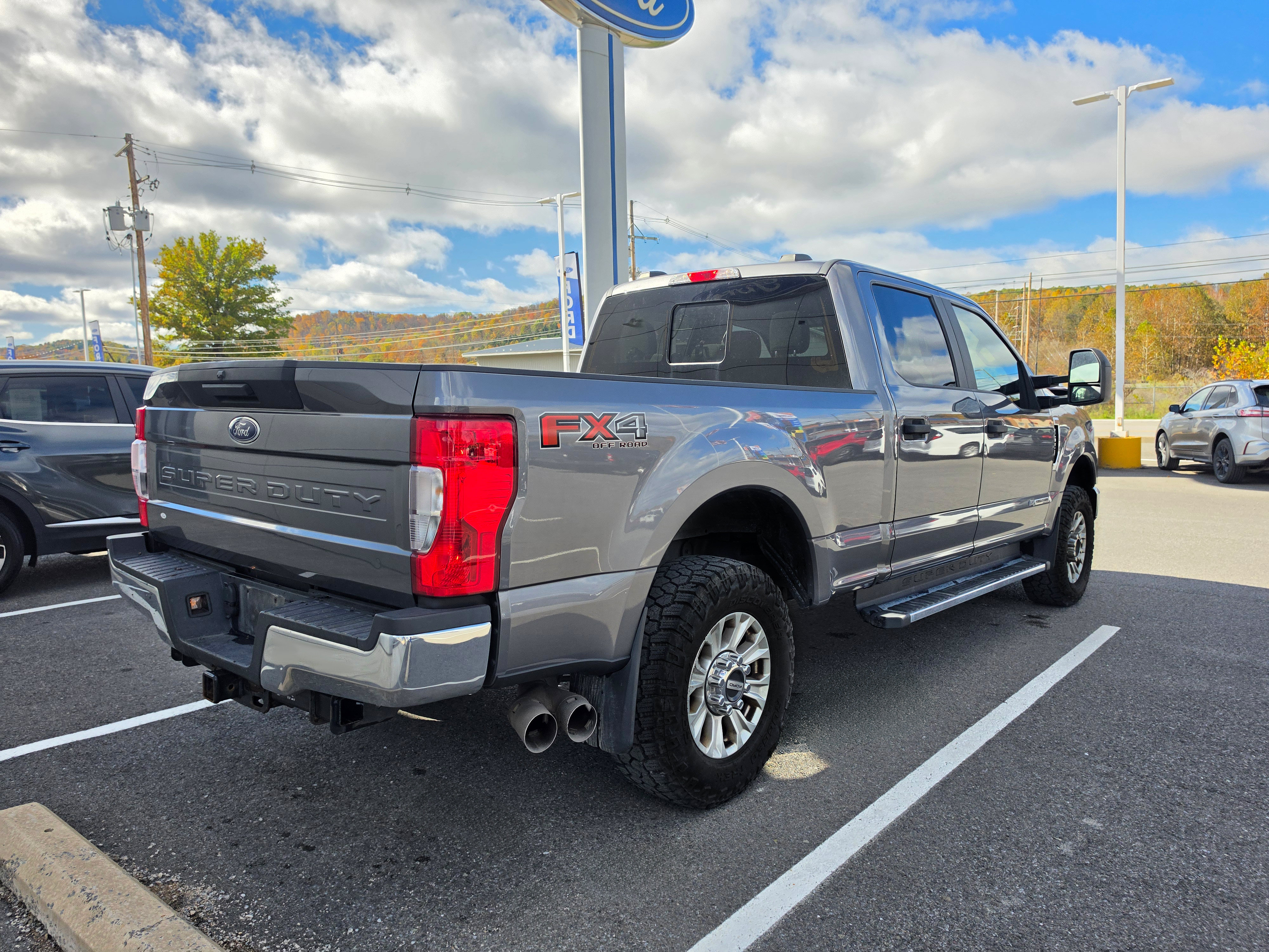 Used 2021 Ford F250 XL w/ STX Appearance Package AWD/4WD image 3