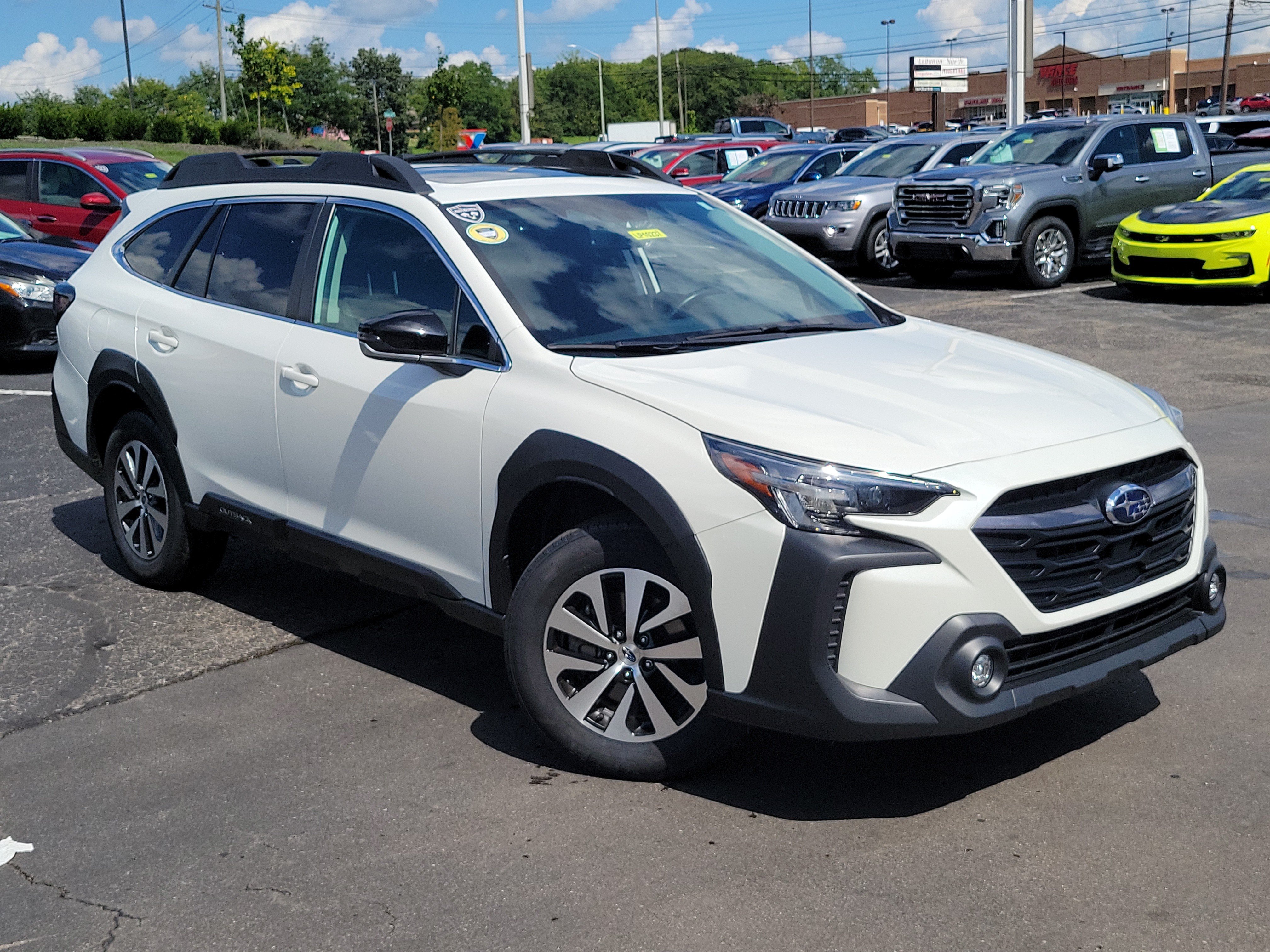 Used 2024 Subaru Outback Premium AWD/4WD image 32