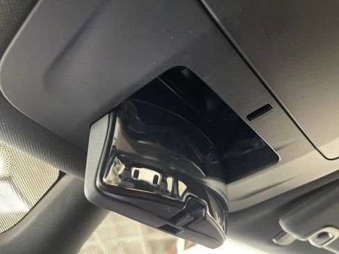 New 2026 Chrysler Pacifica Select AWD/4WD image 46