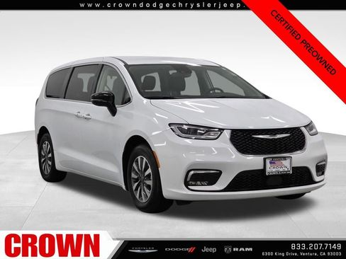 Certified 2024 Chrysler Pacifica Select image 1