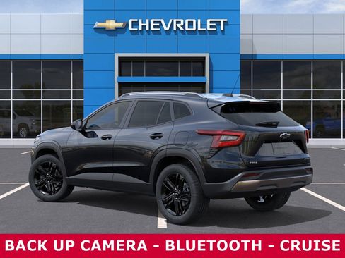 New 2026 Chevrolet Trax ACTIV image 3