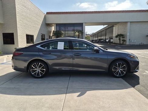 Used 2025 Lexus ES 300h w/ Premium Package FWD image 4