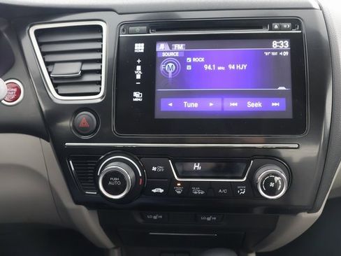 Used 2014 Honda Civic Hybrid Sedan image 14